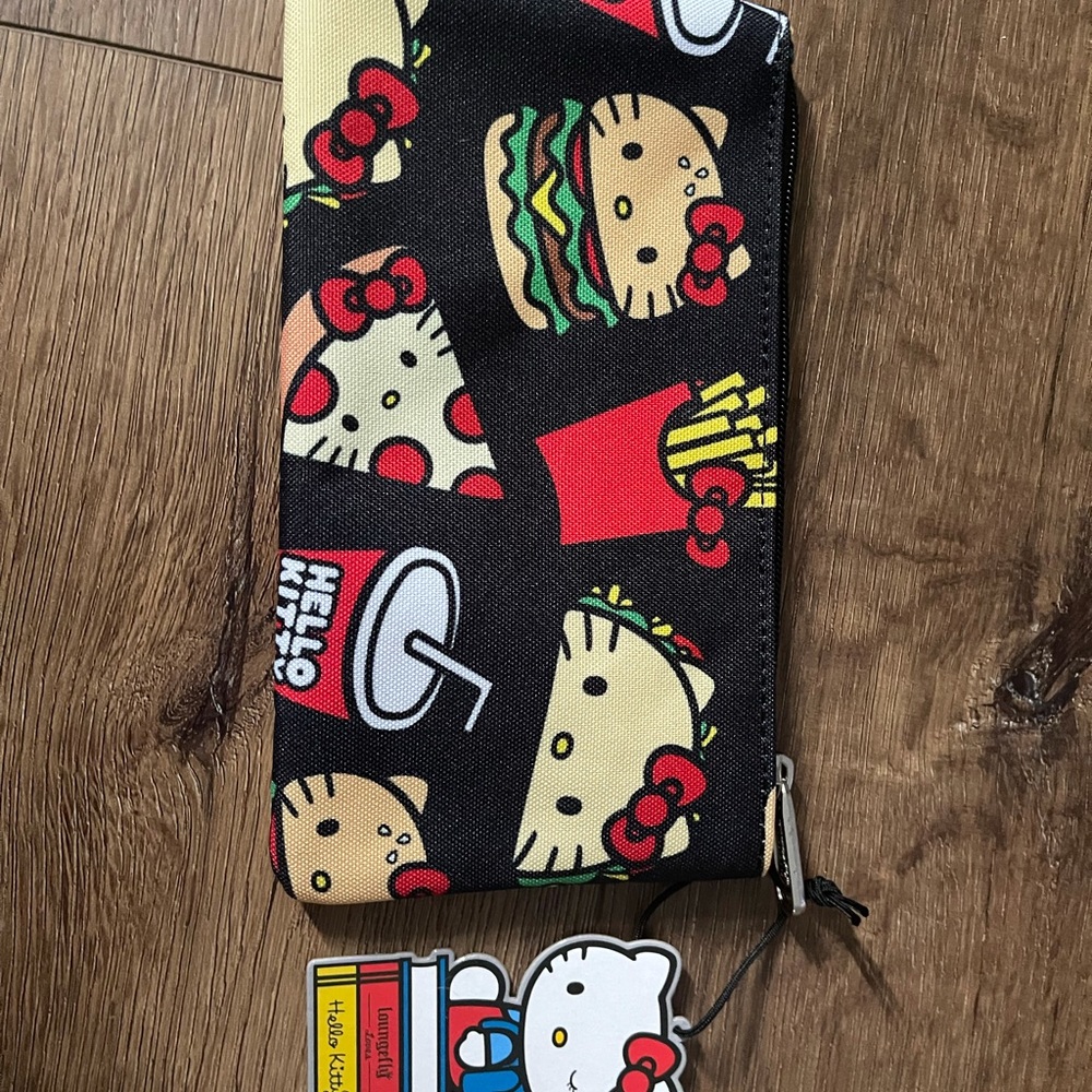 HELLO KITTY (Loungefly)-NWT Zipped Hamburger & Fries Pouch - Picture 5 of 11